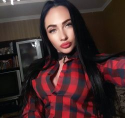 Кто хочет секса? Приветики мужчины из Москвы! Кто выручит студенточку и подарит оргазм?
